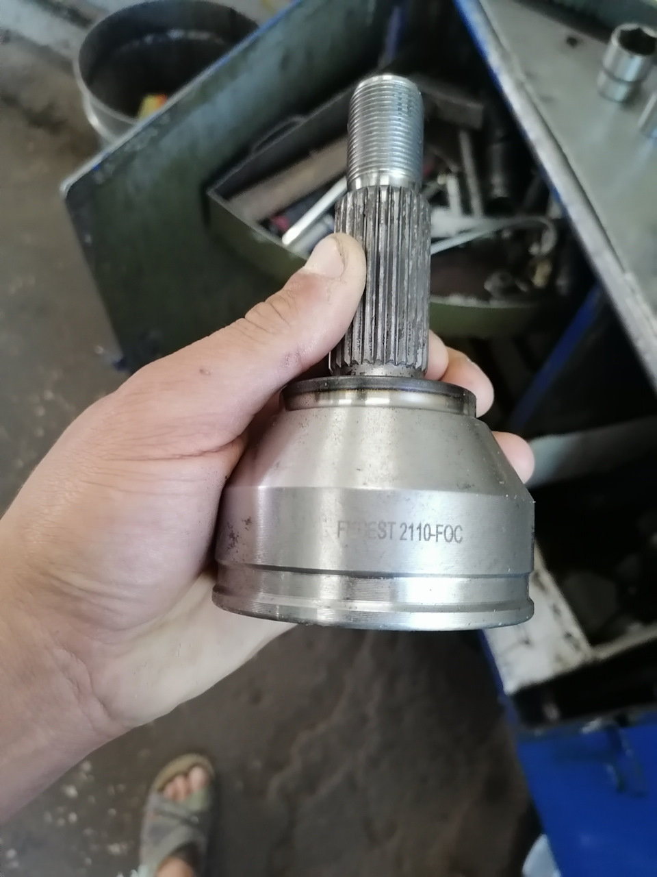 Граната наружняя — Ford Focus I Sedan, 2 л., 2000 года | визит на ...