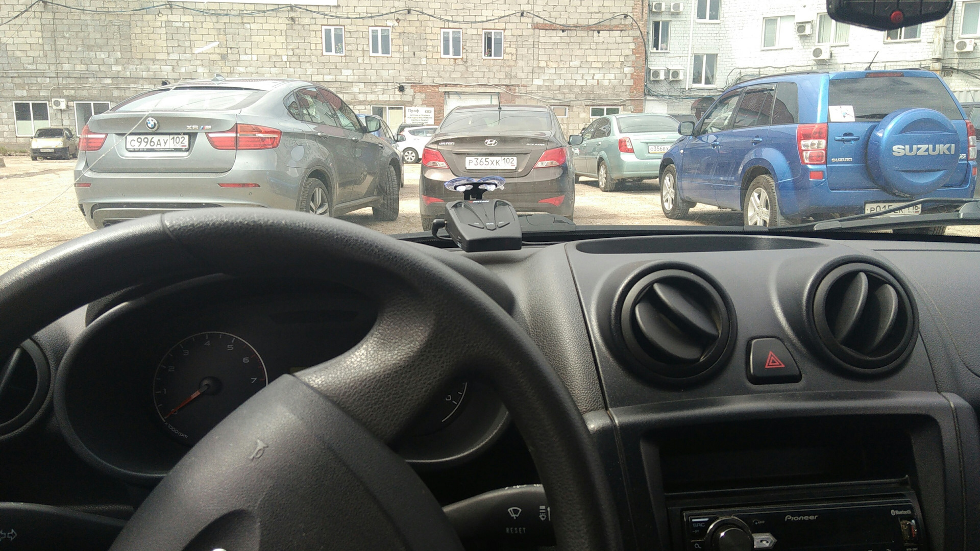 Шумоизоляция дверей, дворники, замена масла, выиграл антирадар — Lada ...