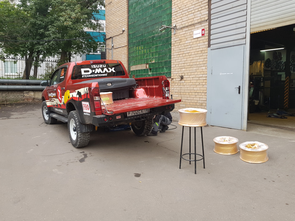 Фото в бортжурнале Isuzu D-Max (1G)