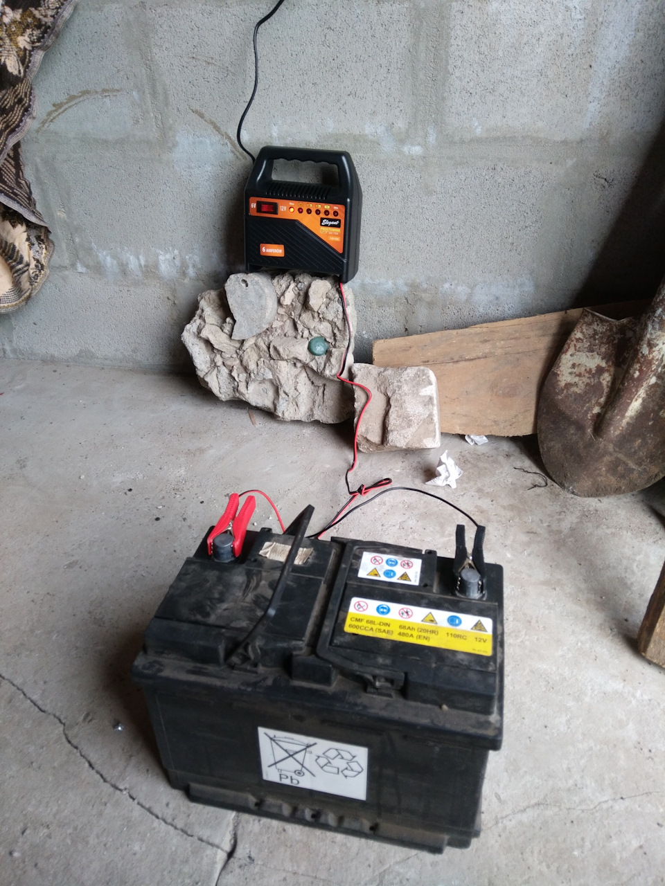 Зарядное устройство — KIA Ceed (2G), 1,6 л, 2016 года | аксессуары | DRIVE2