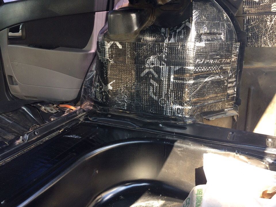 Шумка приоры. — Lada Приора седан, 1,6 л, 2010 года | своими руками ...