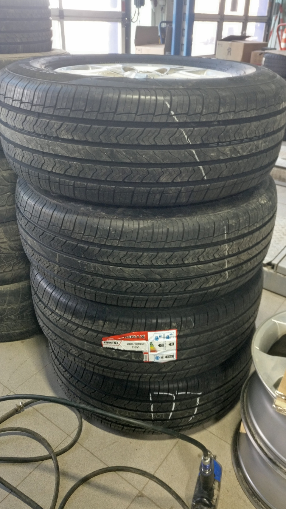 Подготовка к лету. Летние шины, замена передних колодок, шприцевание ...