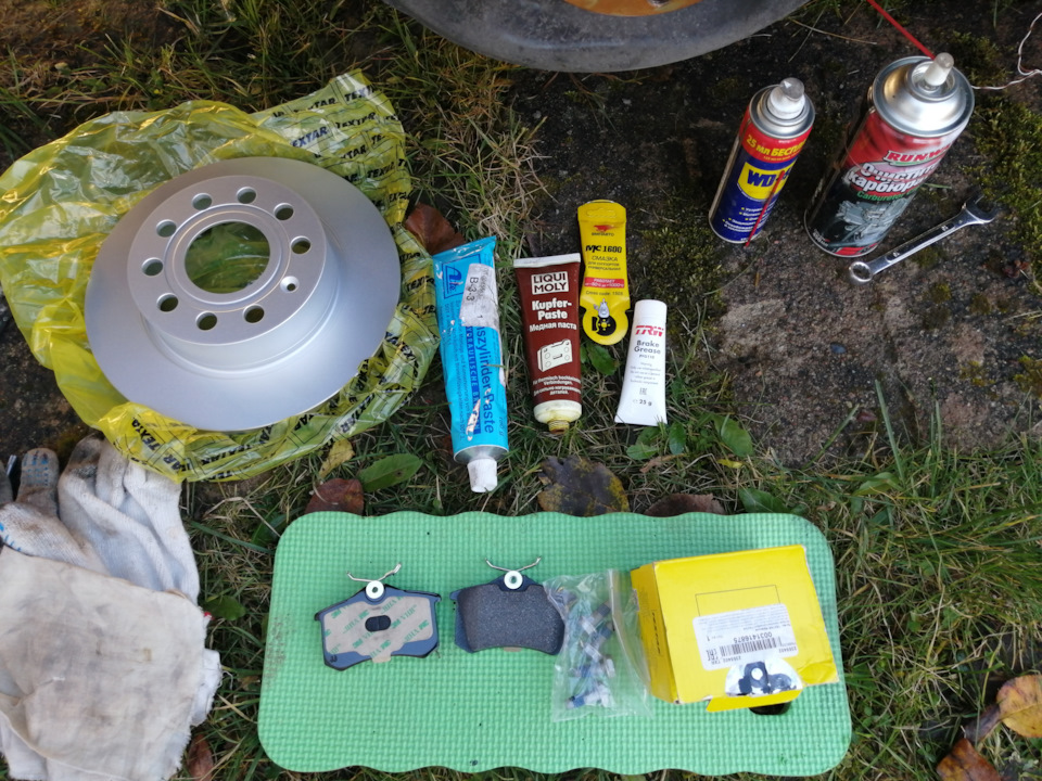 Осмотр и чистка задних и передних тормозных механизмов — Volkswagen ...