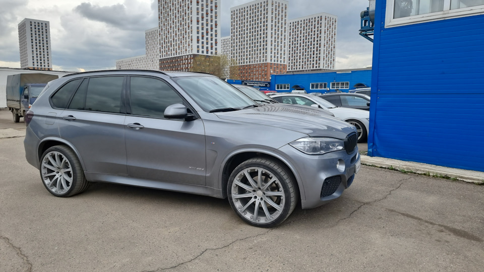 Фото в бортжурнале BMW X5 (F15)