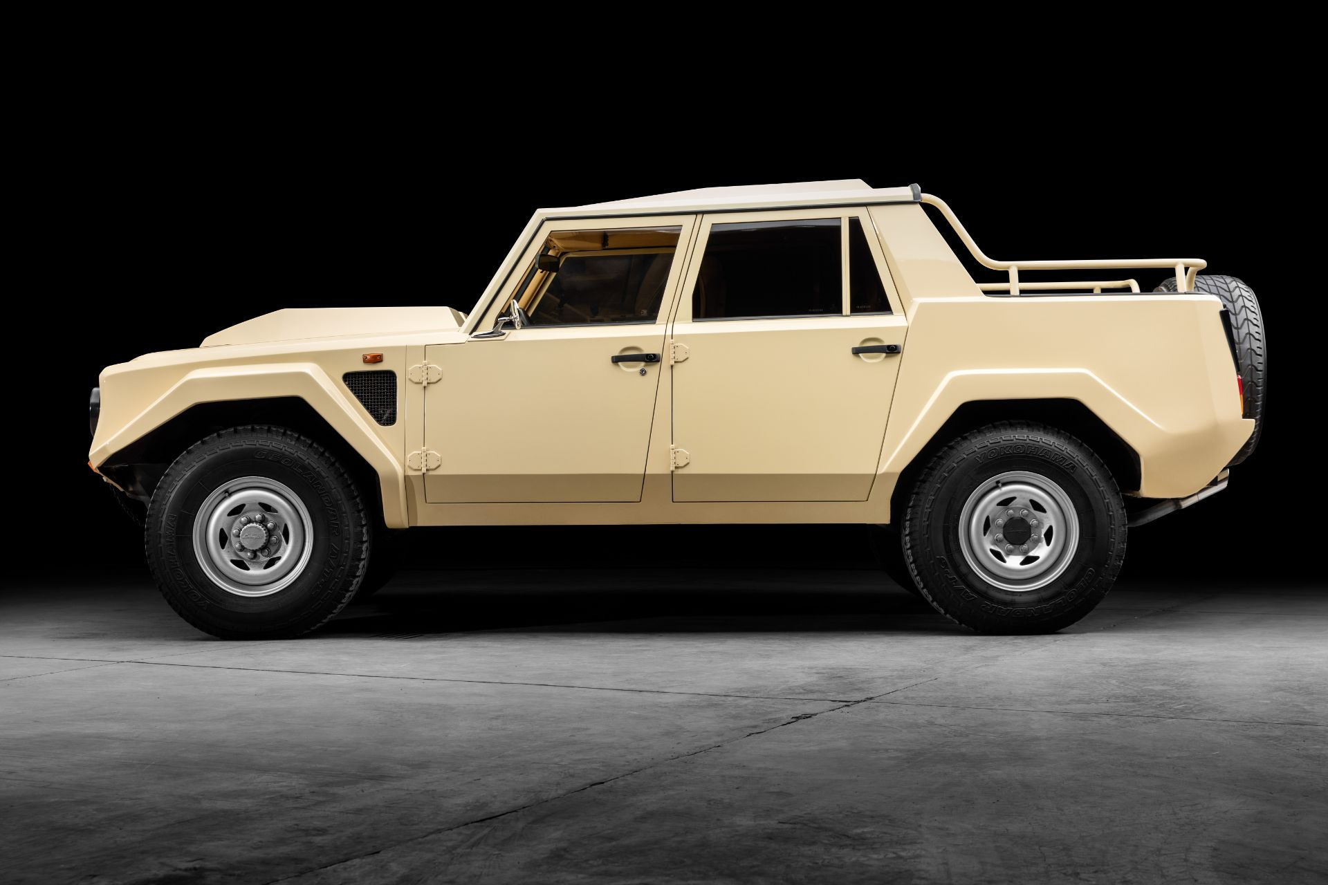 Lamborghini lm002 фото