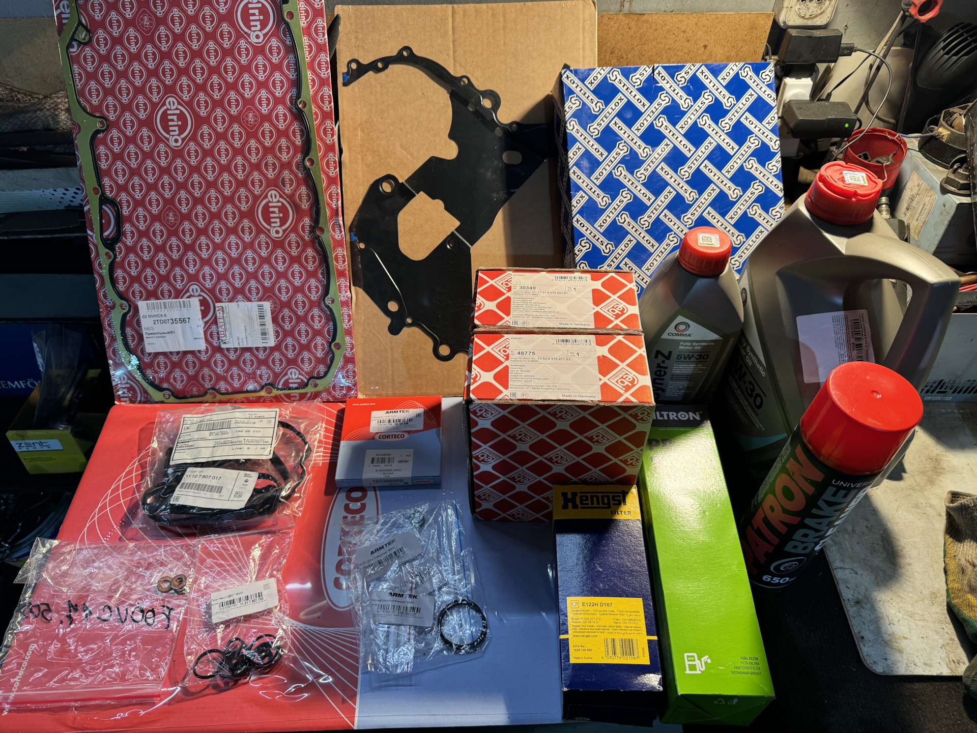 Заголовки 2010. Заголовки 2010. Как оформить заголовок в ворде. Элементы интерфейса эксель. Заголовки 2010.