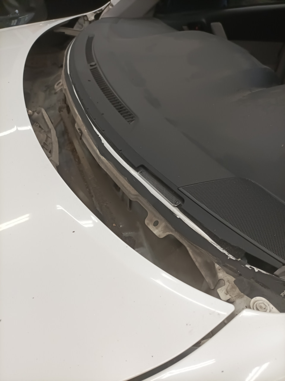 Замена лобового стекла — Toyota Highlander (XU40), 2,7 л, 2011 года ...