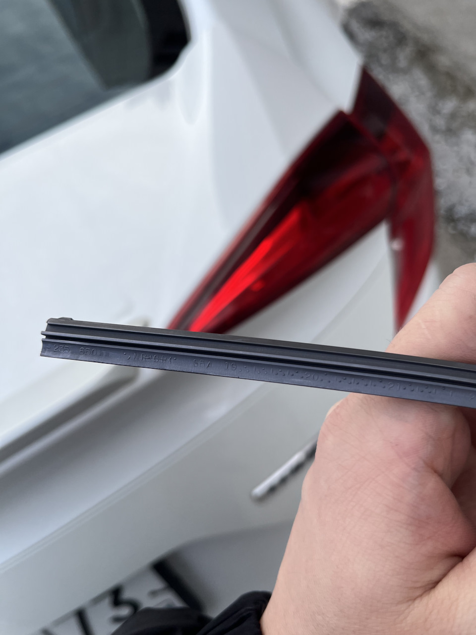 Замена резинок щеток стеклоочистителя — Honda Civic 4D (10G), 1,5 л ...