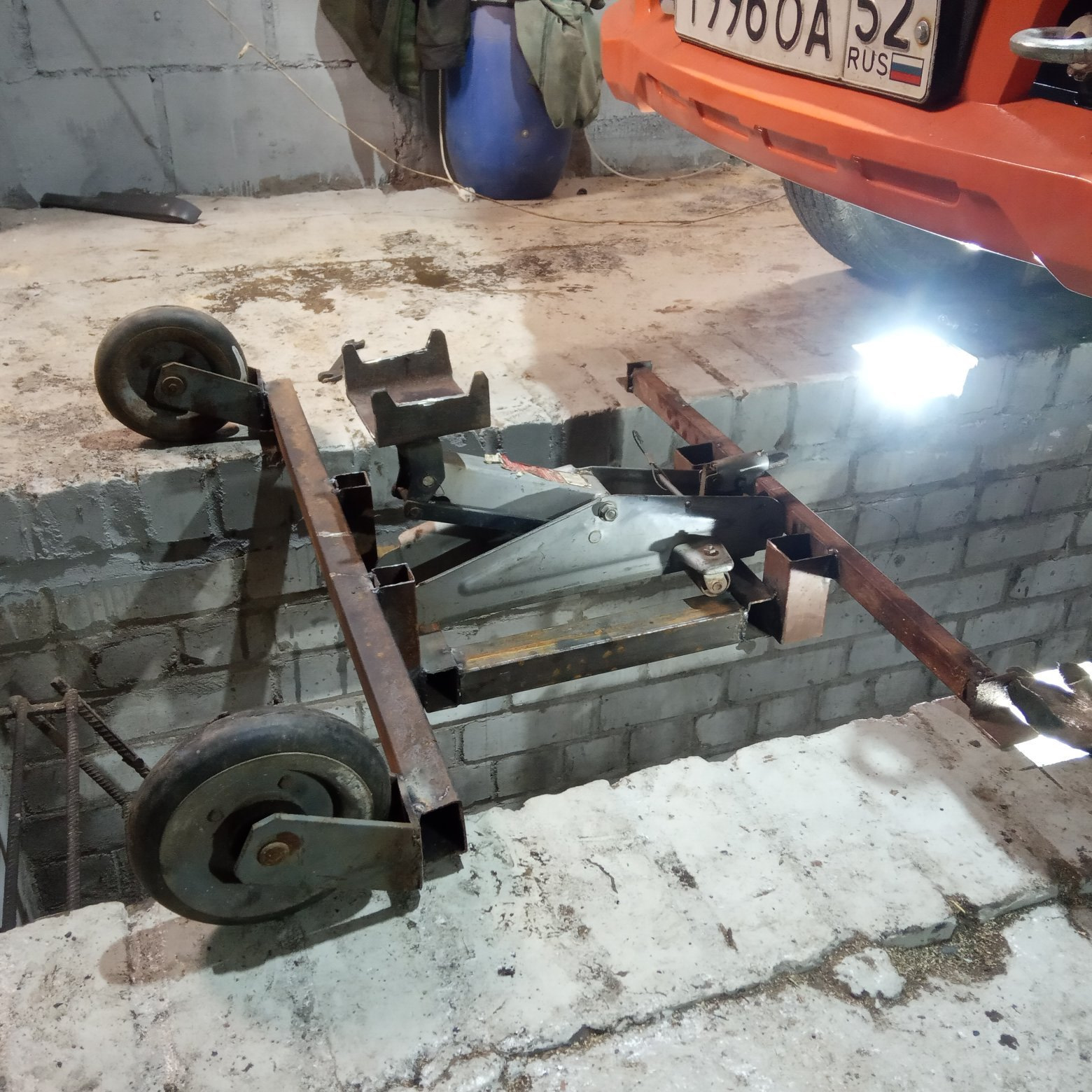 Приспособление для снятия / установки КПП — ГАЗ Валдай, 4,7 л, 2007 ...