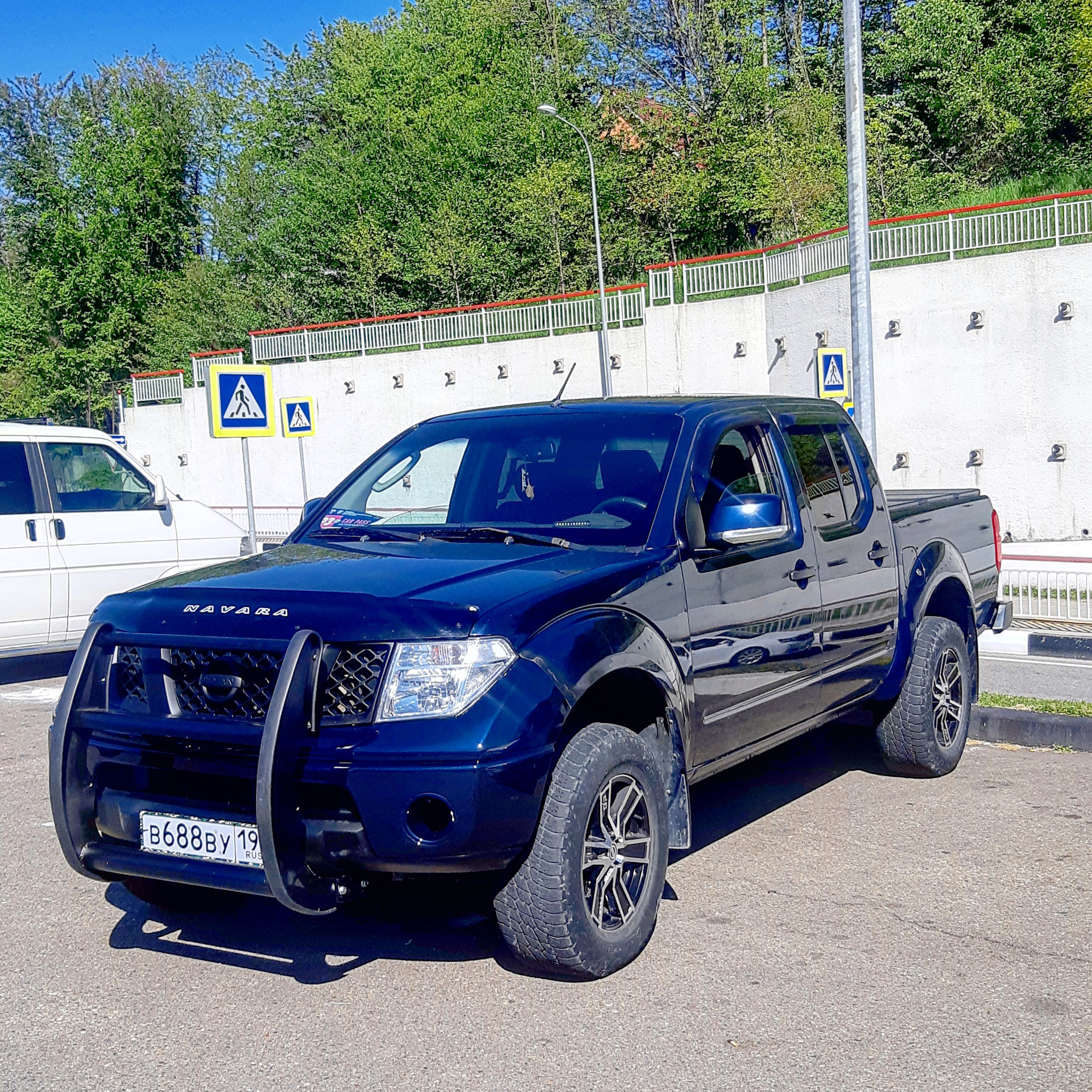 Ниссан навара 2.5. Ниссан Навара. Nissan Navara 2007 обвес. Nissan Navara v8. Nissan Navara 1985.