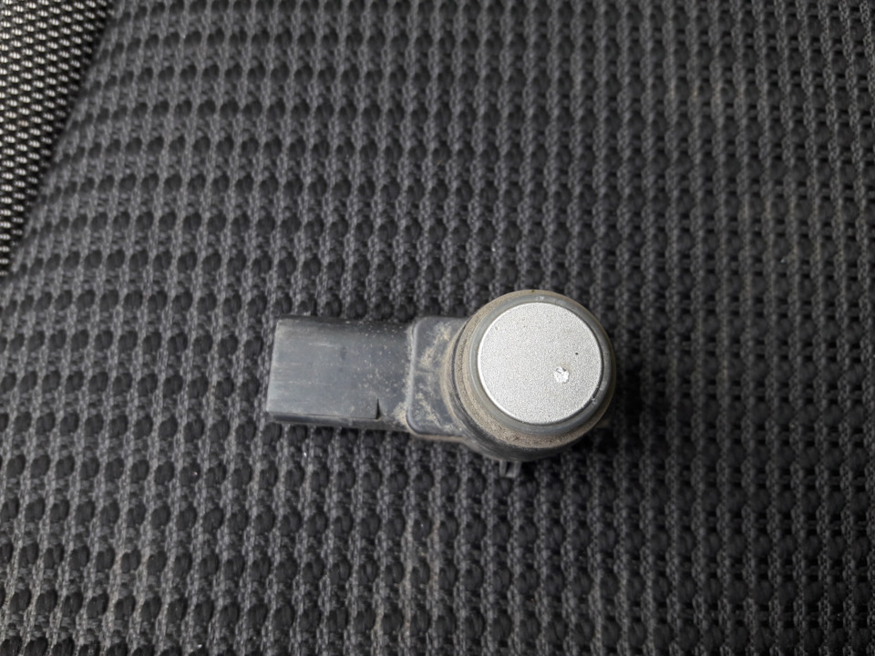 Небольшое вздутие — Peugeot 308 (1G)