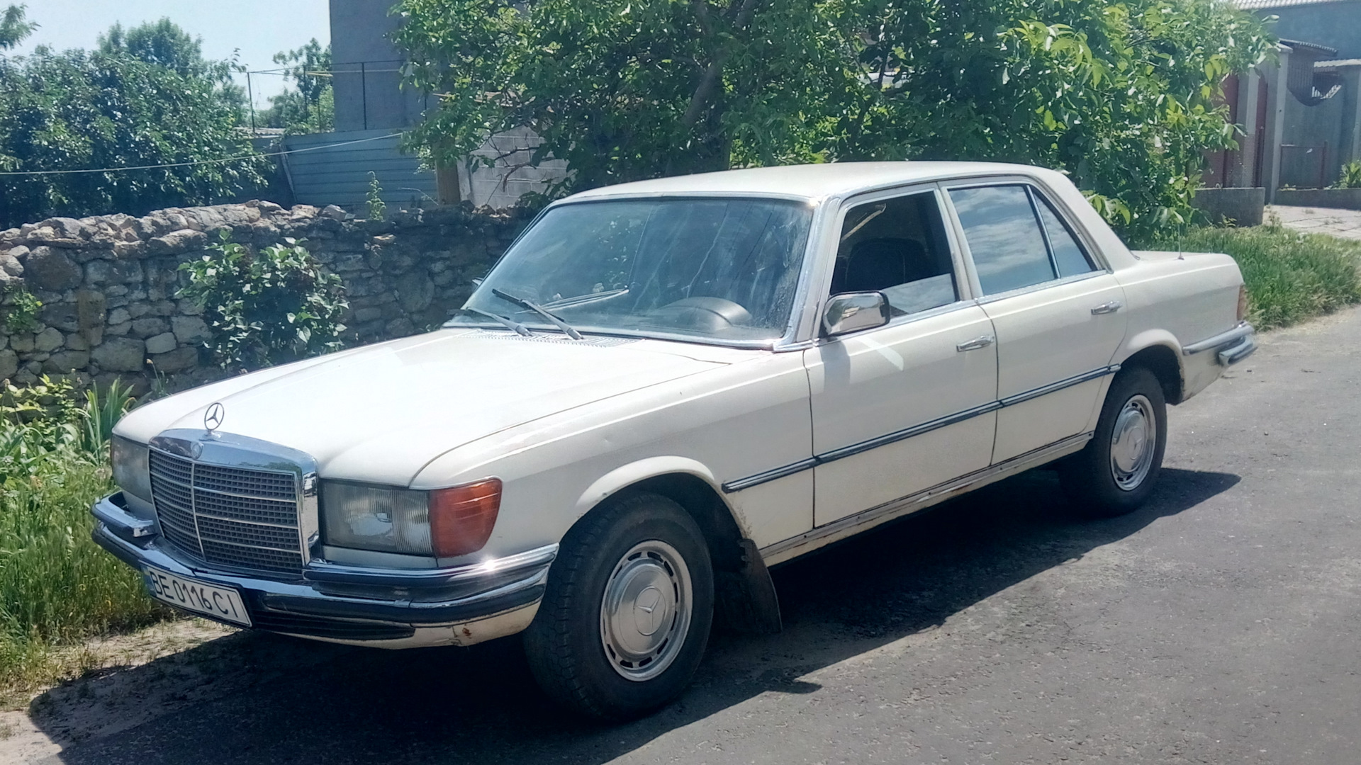 Mercedes-Benz S-Class (W116) 2.8 бензиновый 1977 | 