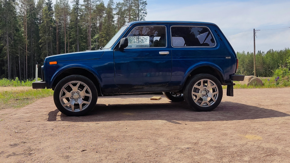 R18 на Ниву — Lada 4x4 3D, 1,6 л, 2012 года | колёсные диски | DRIVE2