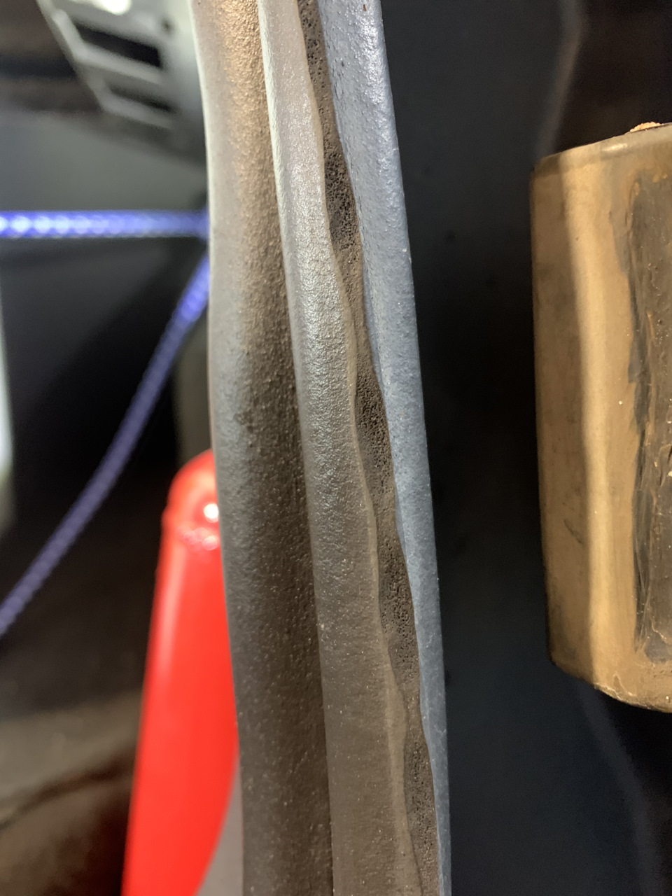 Уплотнитель багажника от Ларгуса — Ford Focus II Hatchback, 1,6 л, 2007 ...