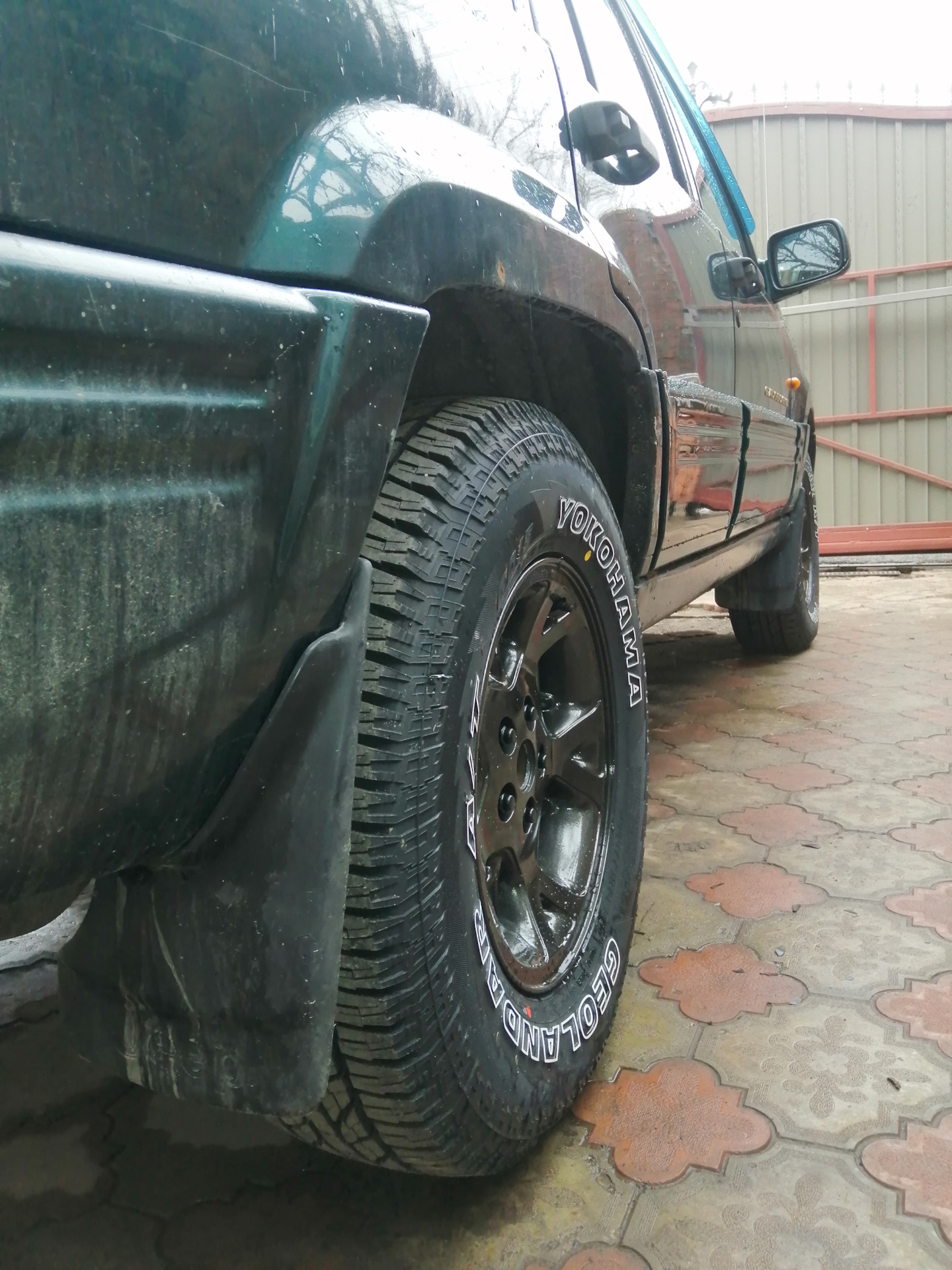 Резина А/Т — Jeep Grand Cherokee (ZJ), 5,2 л, 1997 года | шины | DRIVE2