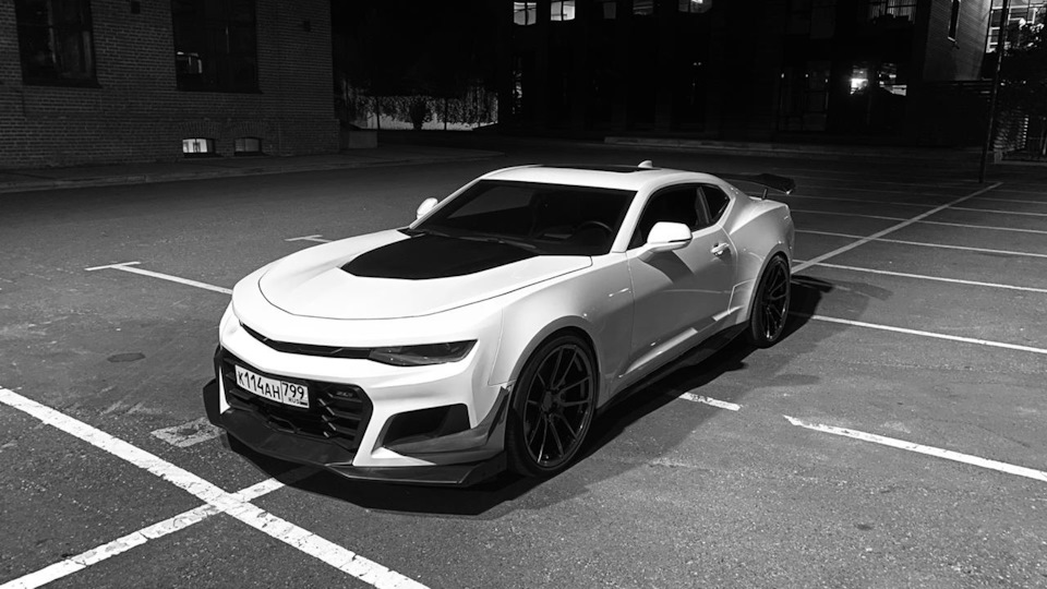 Chevrolet Camaro 2016 белая