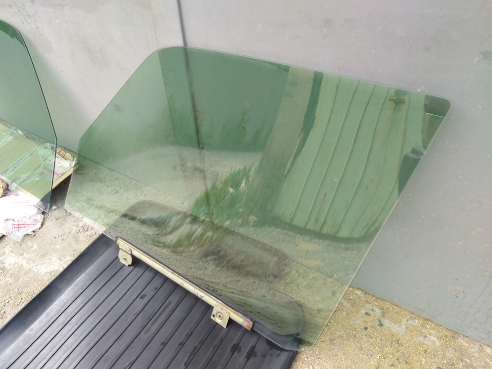 Стёкла на Мерседес w116 на Mercedes-Benz S-Class (W116). Б/у | 5 000 ...