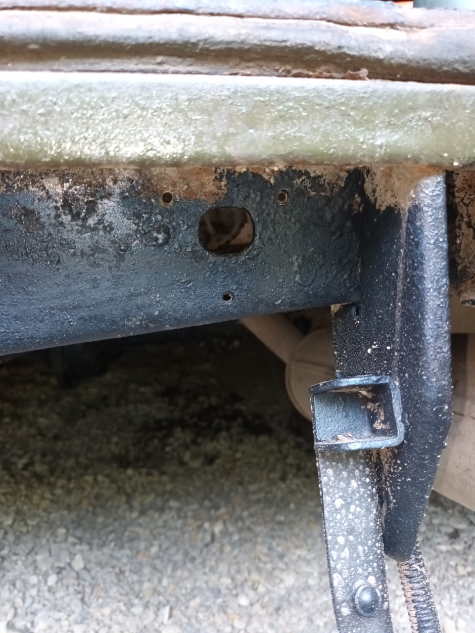 Потащил провода на розетку прицепа — УАЗ 3909, 2,4 л, 2007 года ...