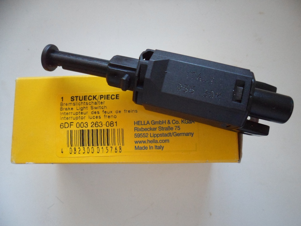 Выключатель стоп сигналов Hella 6DF 003 263-081 — Volkswagen Golf ...