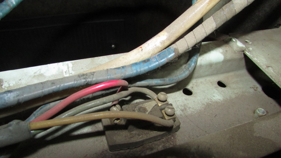 33. Парное подключение стояночных огней — Москвич 412, 1,5 л., 1972 ...