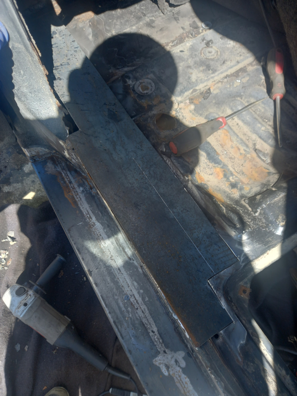 Профильная труба 60х60 вместо порогов на уаз патриот. — УАЗ Patriot, 2 ...