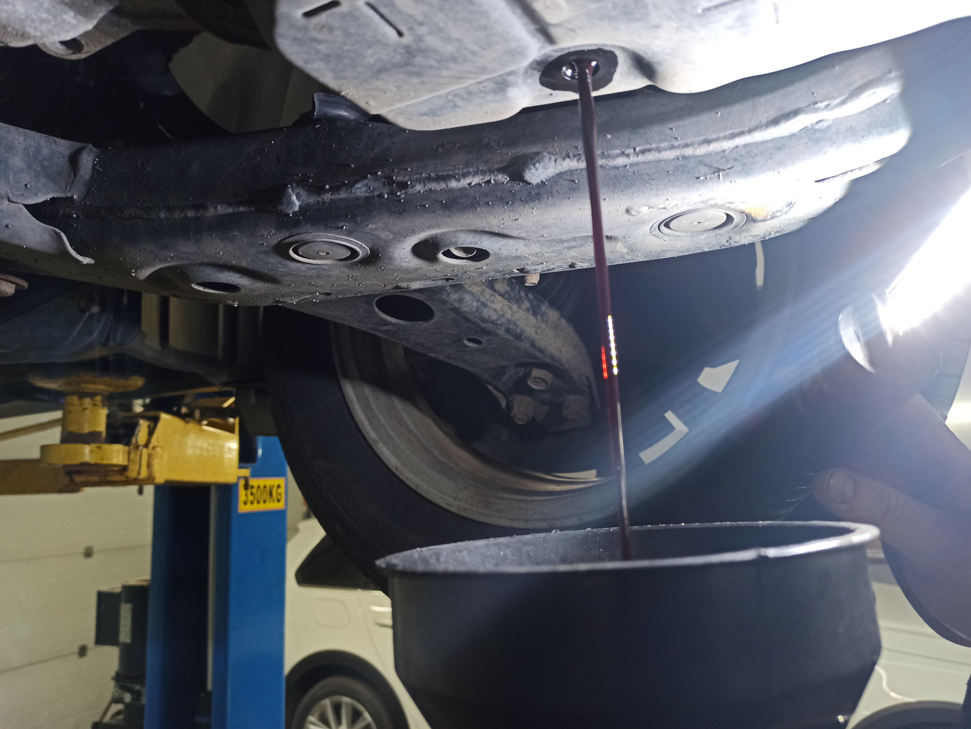 Фильтр акпп toyota 35330-73010. Масло акпп тойота камри 70. 0 2007. Тойота камри 50 замена масла в акпп. 5.