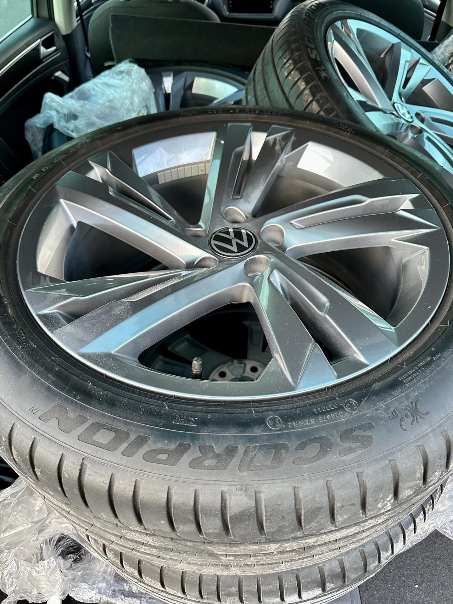 Новые диски — Volkswagen Tiguan (2G), 2 л, 2019 года | колёсные диски ...