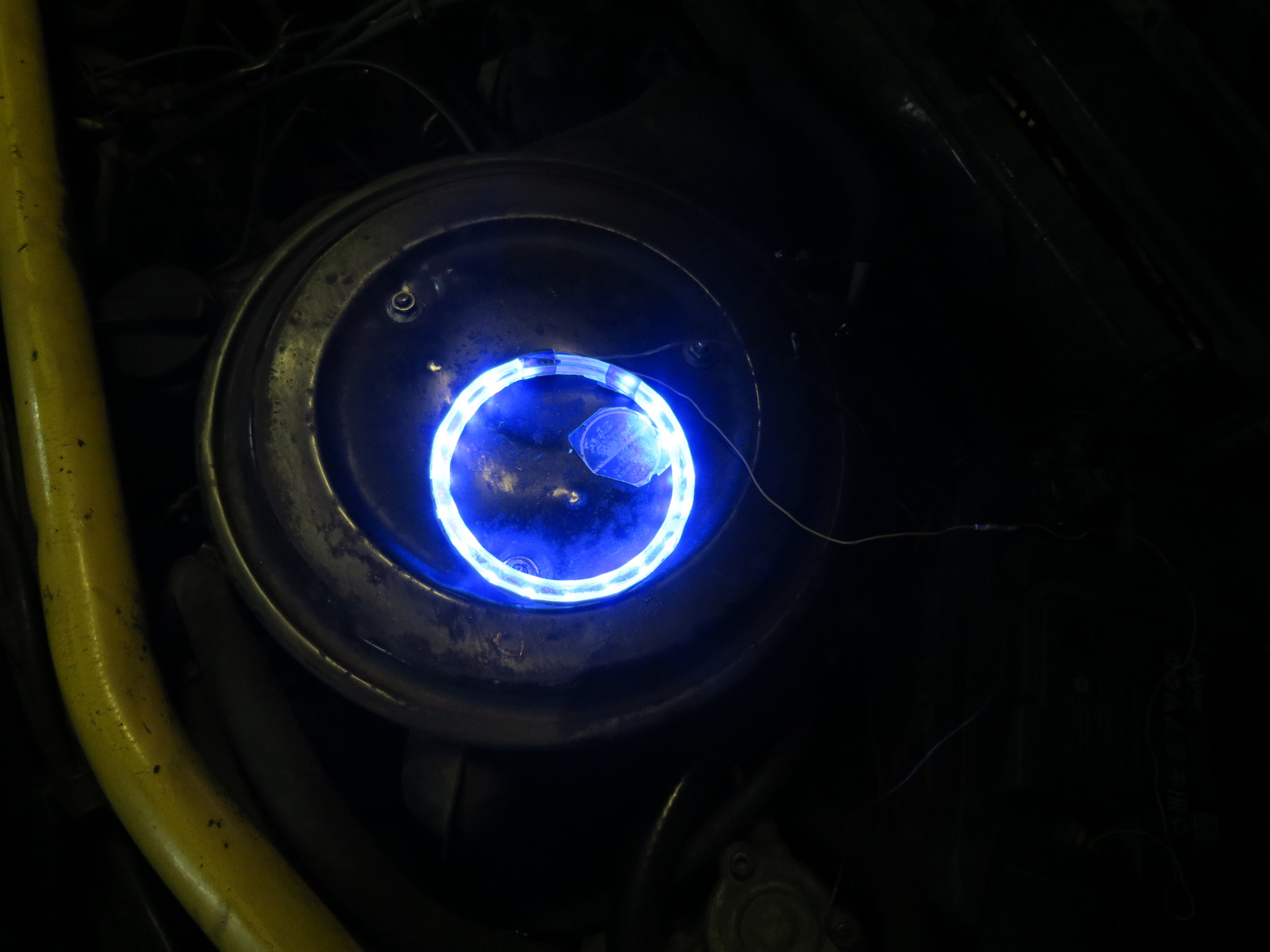 Материал ангельских глазок