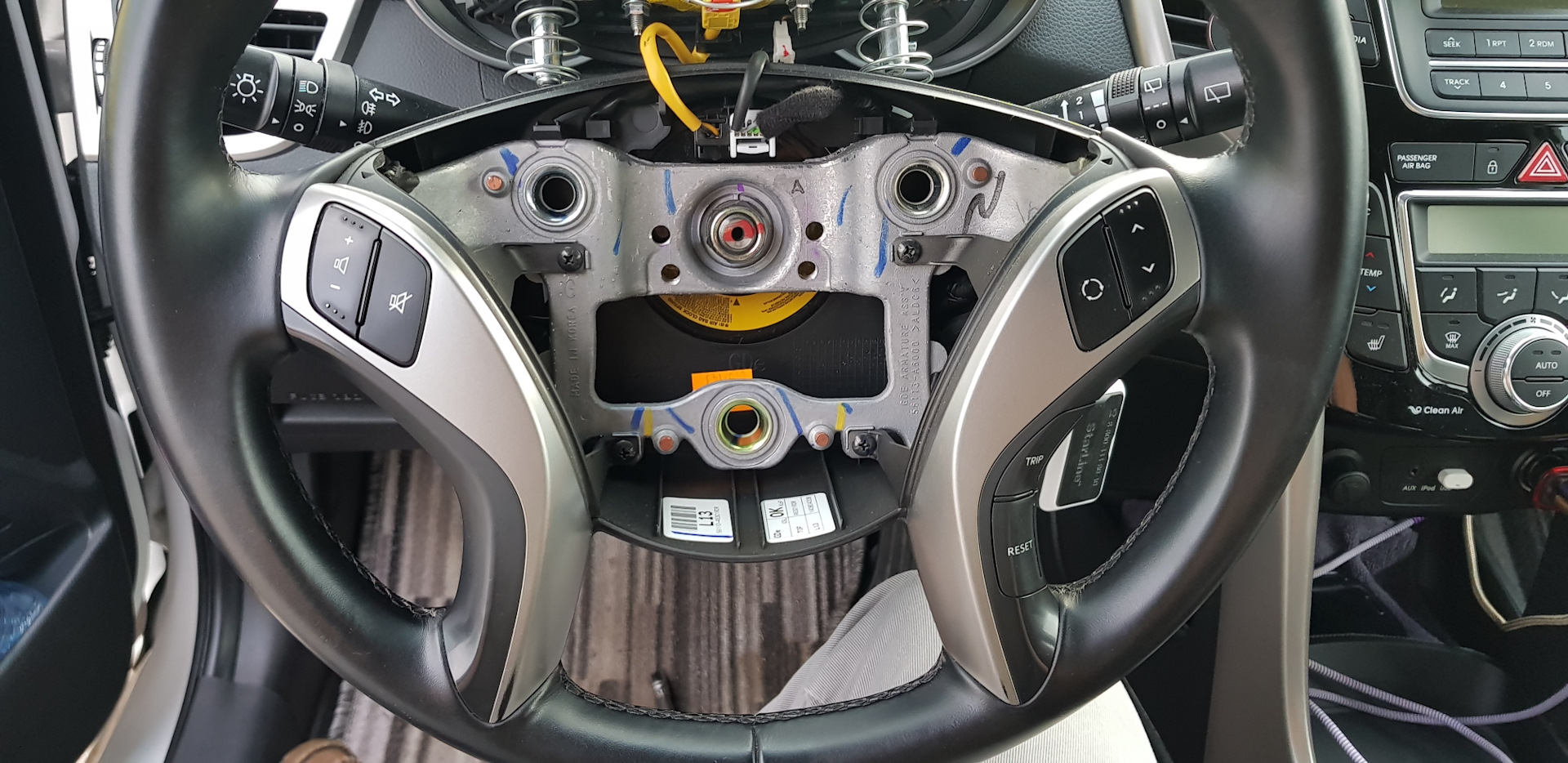 Лифт (амортизатор) багажника и как сжать несжимаемое — Hummer H3, 3,5 л ...