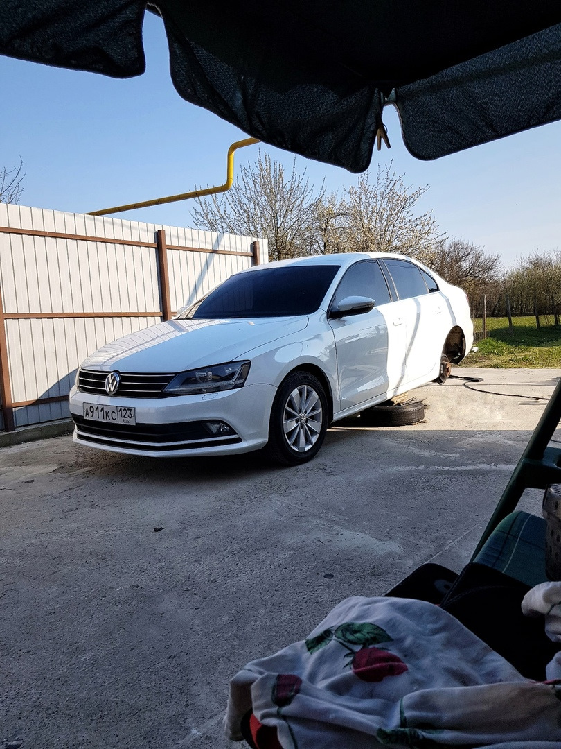 Тщательная мойка арок, или чем занять себя на карантине — Volkswagen Jetta  VI, 1,4 л, 2017 года | мойка | DRIVE2