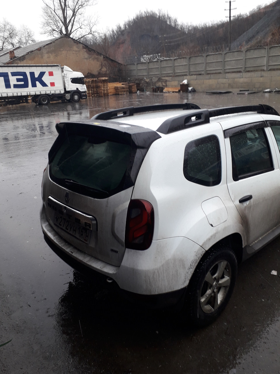 Спойлерок чистое стекло! — Renault Duster (1G), 2 л, 2015 года ...