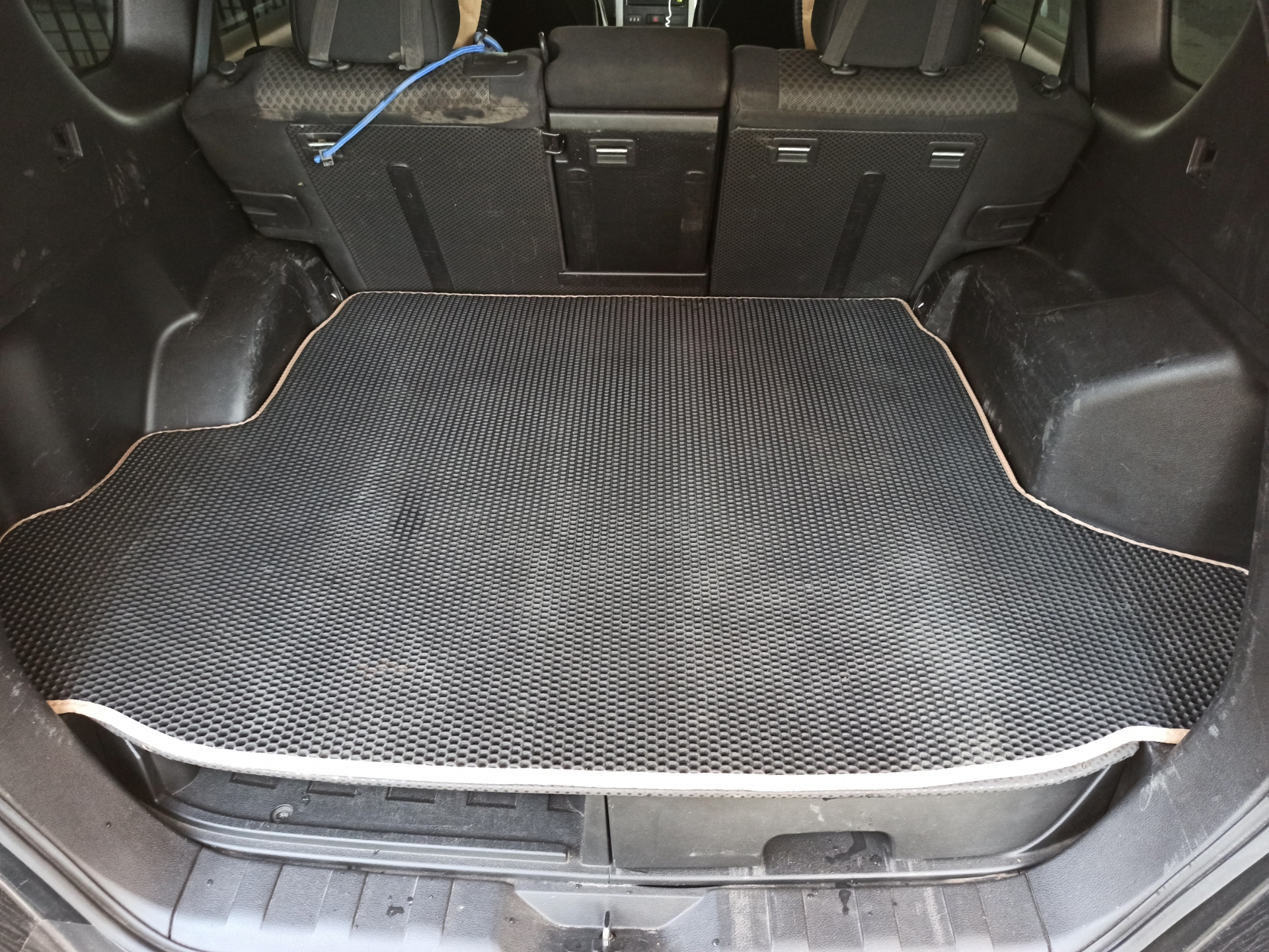 #16 коврик в багажник завершение) — Nissan X-Trail II (t31), 2,5 л ...