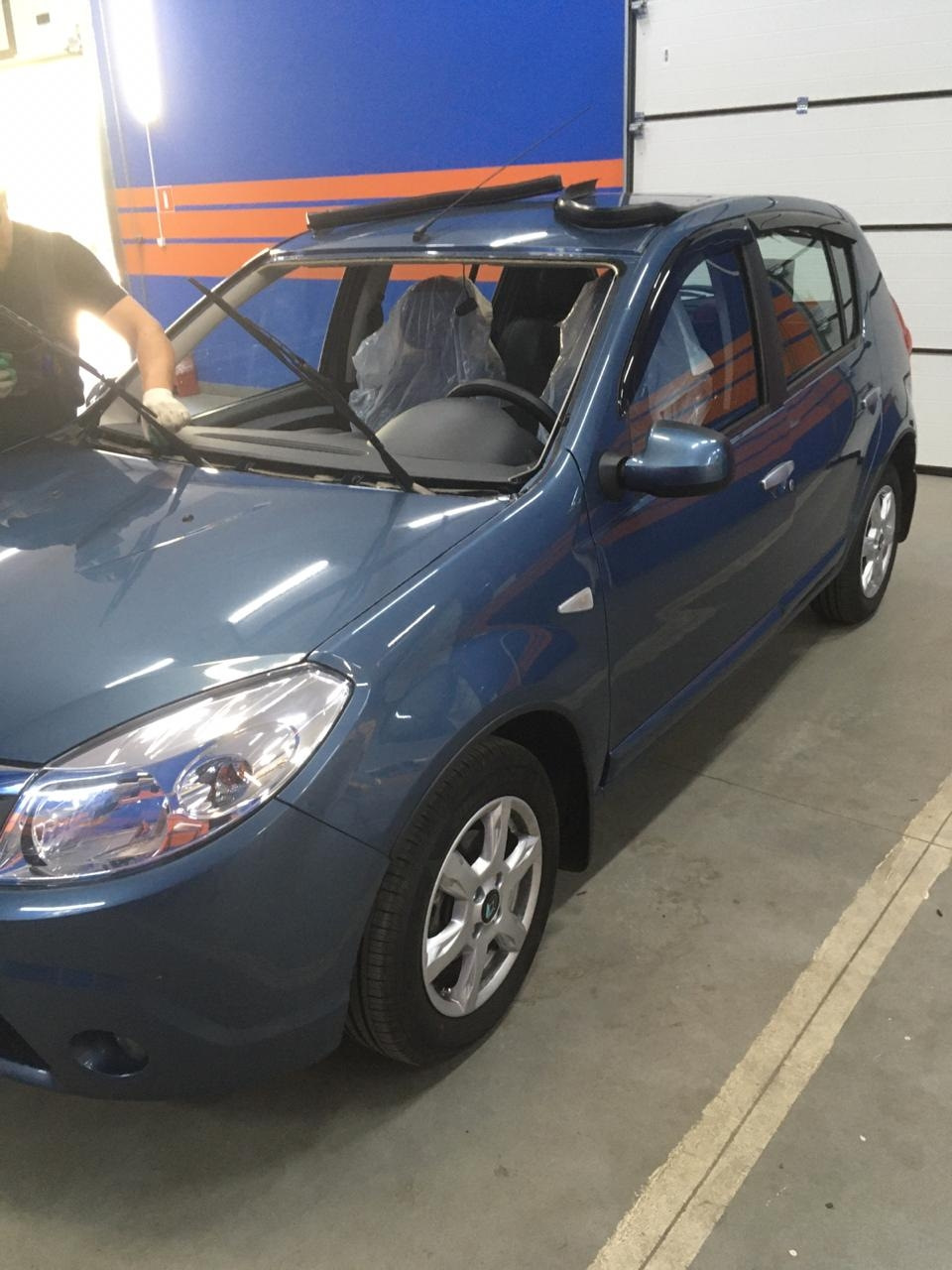 Agc 5670agnbl. Лобовое стекло на рено степвей 2. Лобовое стекло рено логан 1. 8200240517 стекло лобовое артикул бор. 727124976r.