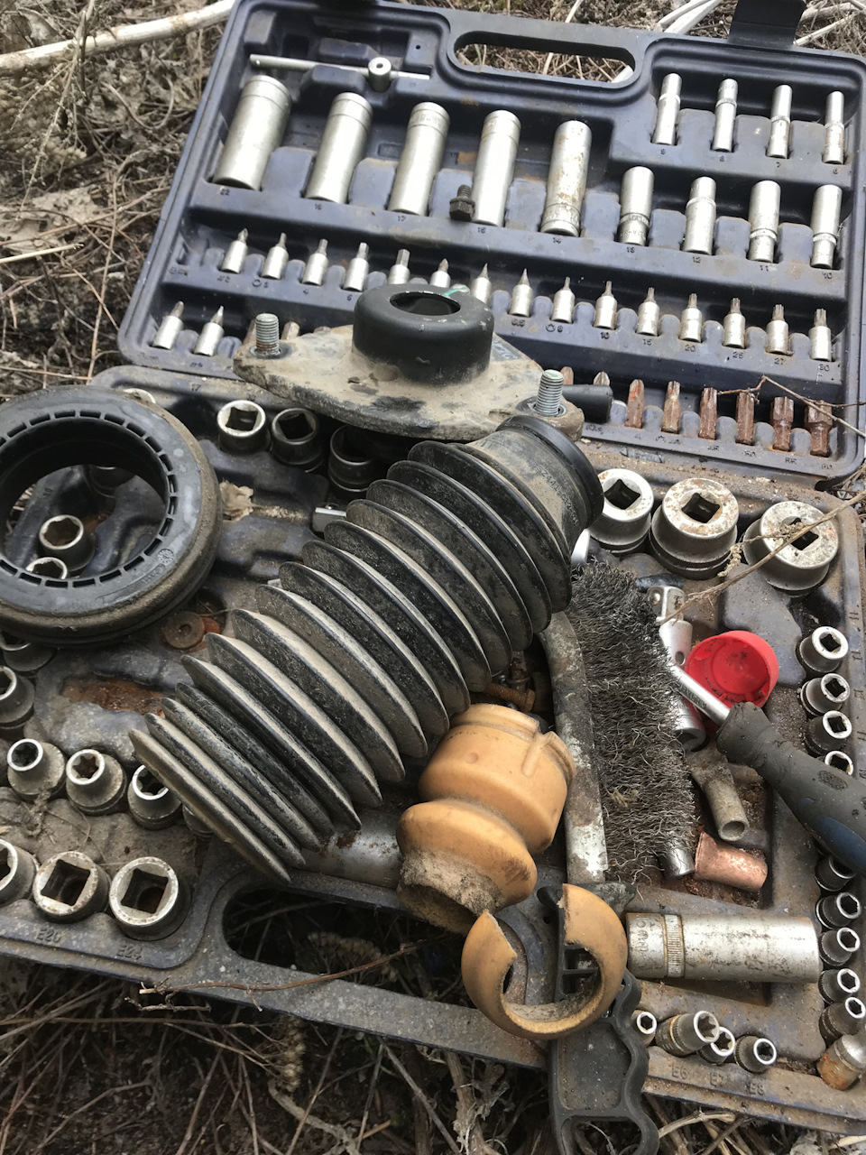 Замена отбойников и стоек переднего стабилизатора — Hyundai ix35, 2 л ...