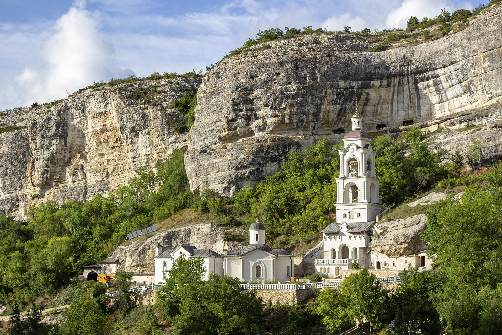 Бахчисарай Успенский монастырь пещерный город