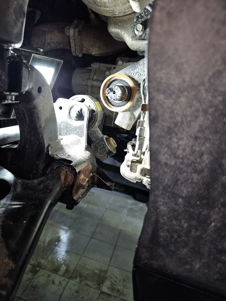 Профилактика полного привода, замена масел в редукторе и дифференциале ...