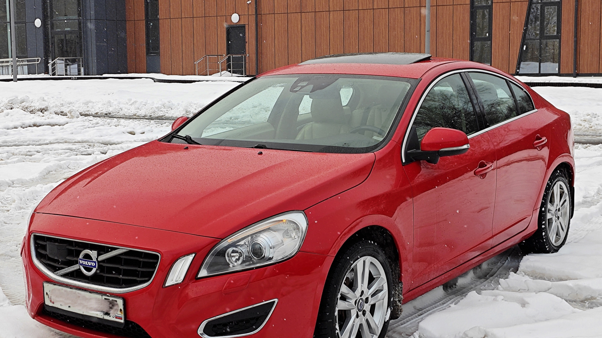 Volvo s60r. Volvo s60. Вольво s60 москва. Серебристый вольво. Volvo s60 2 рестайлинг.