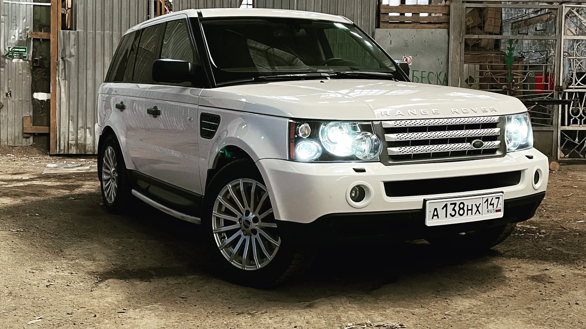 Land Rover Range Rover Sport (1G) 3.6 дизельный 2008 | Белый на черном на  DRIVE2