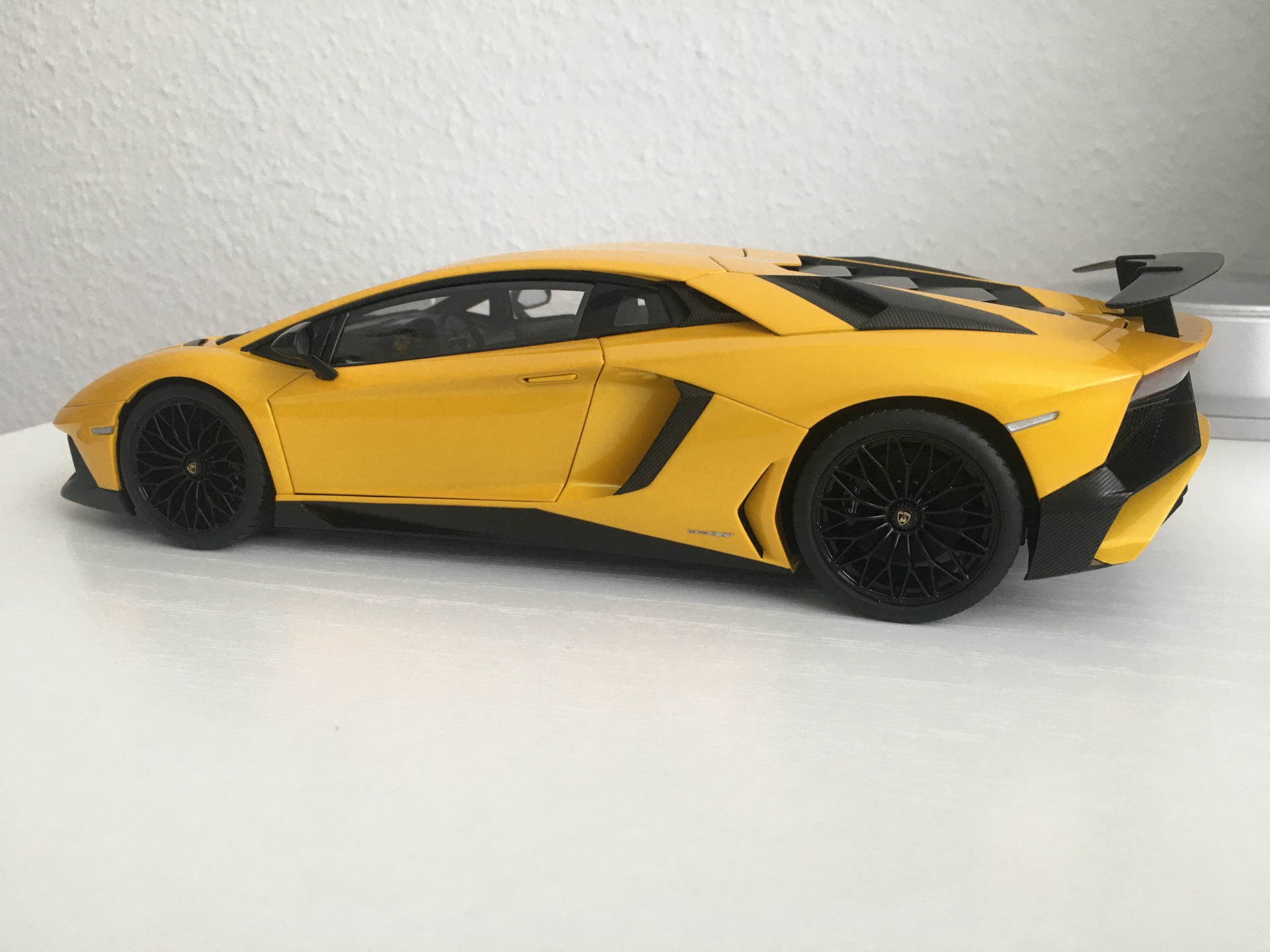 Lamborghini lp750