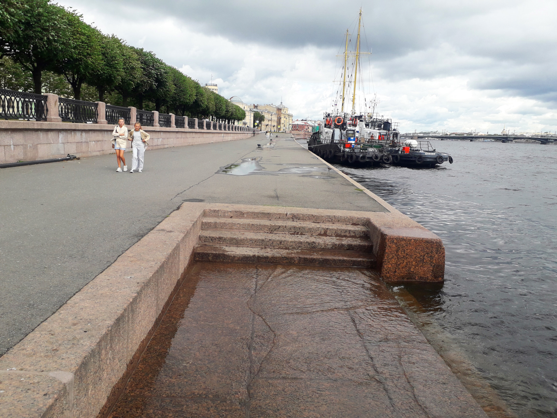 мост лейтенанта шмидта санкт петербург