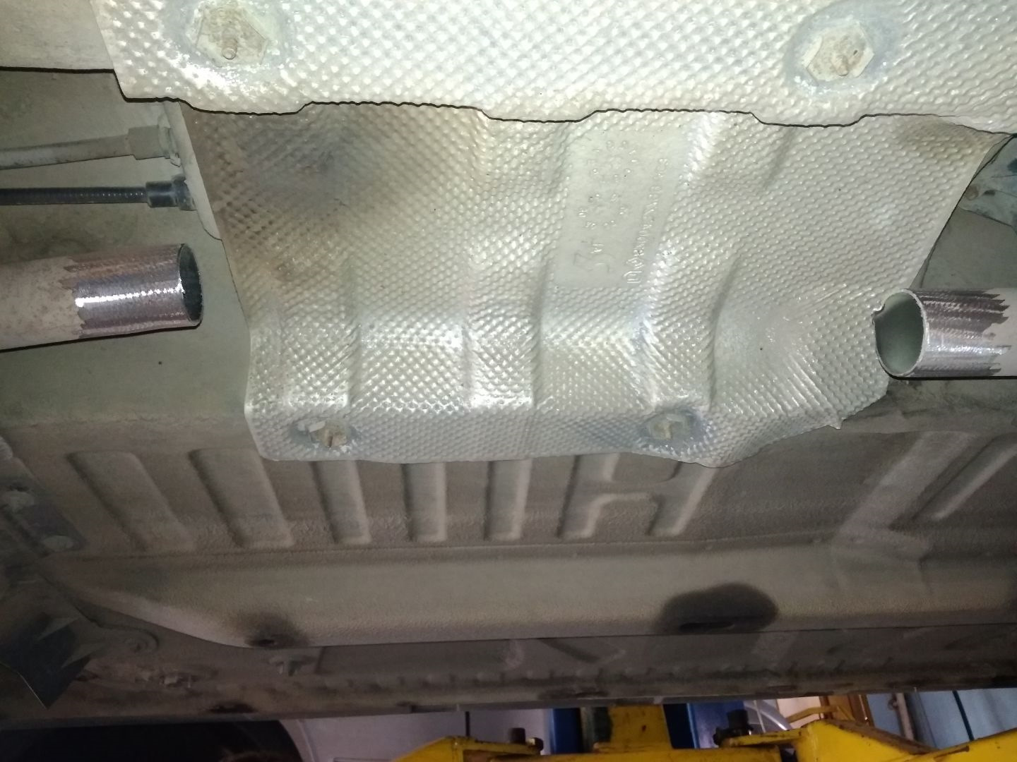 Замена резонатора на автомобиле Renault Sandero 2012 года, г. Рязань ...