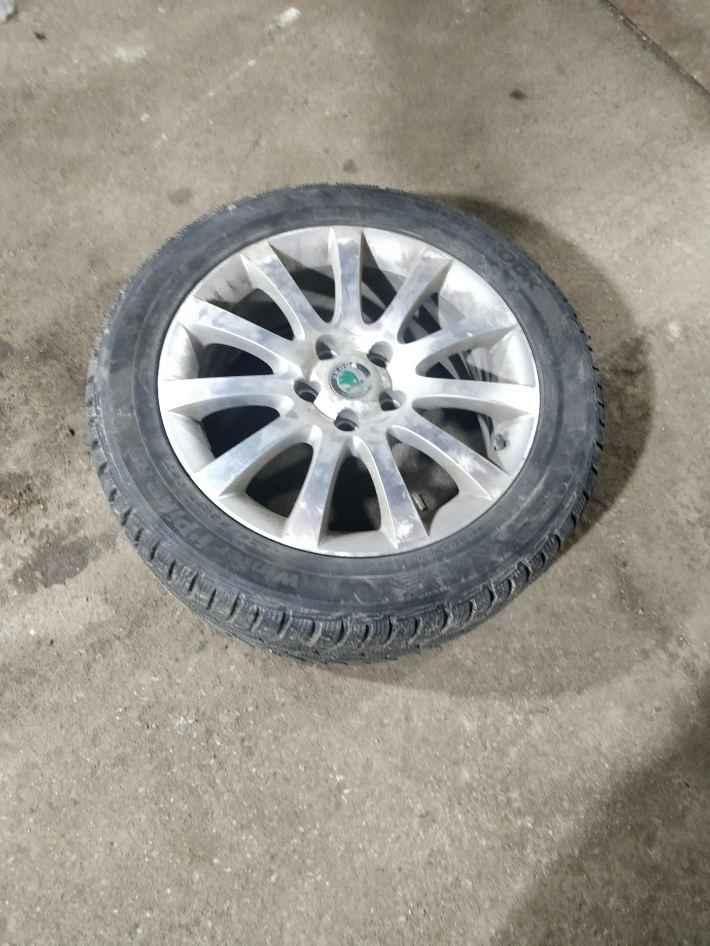 По случаю прикупил литье с зимней шиповкой — Skoda Yeti, 1,8 л, 2016 ...