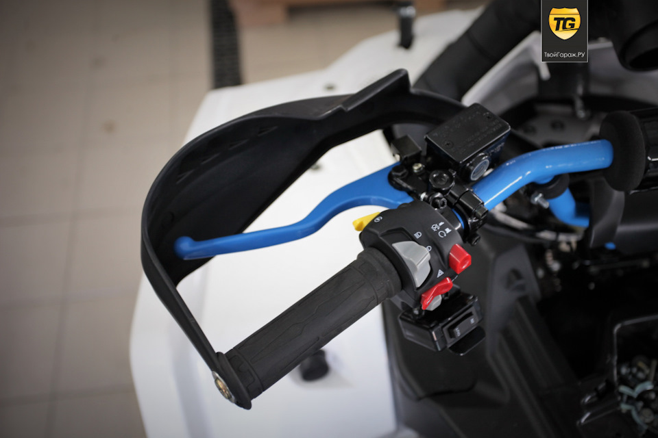 Stels guepard 800 карбон. Задний бампер стелс гепард. Ручка стелс гепард. Сиденье стелс гепард. Ручка сидения стелс гепард.