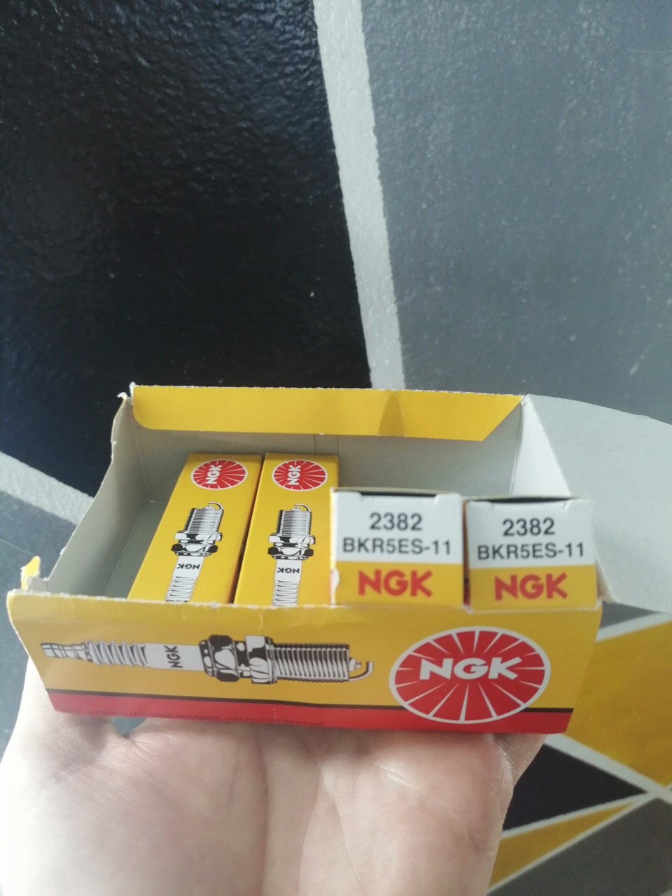 Фото в бортжурнале Hyundai Sonata IV (EF). Запчасти на фото: 2382, BKR5ES11