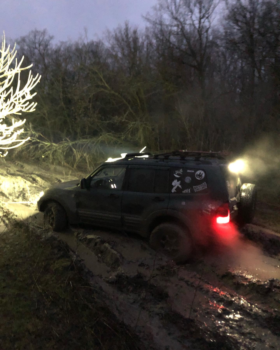 На что способна МТ резина? — Mitsubishi Montero III (V60), 3,5 л, 2001 ...