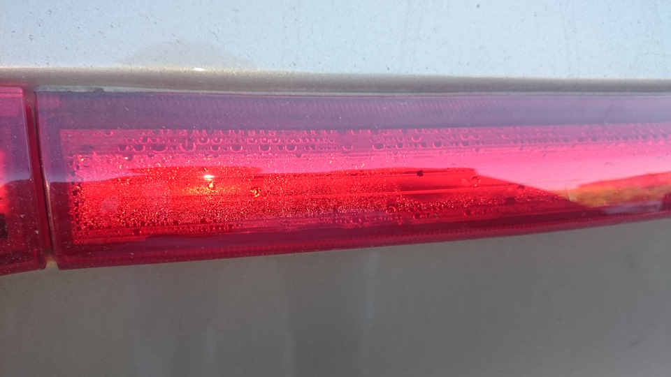 конденсат в накладке двери багажника — DRIVE2