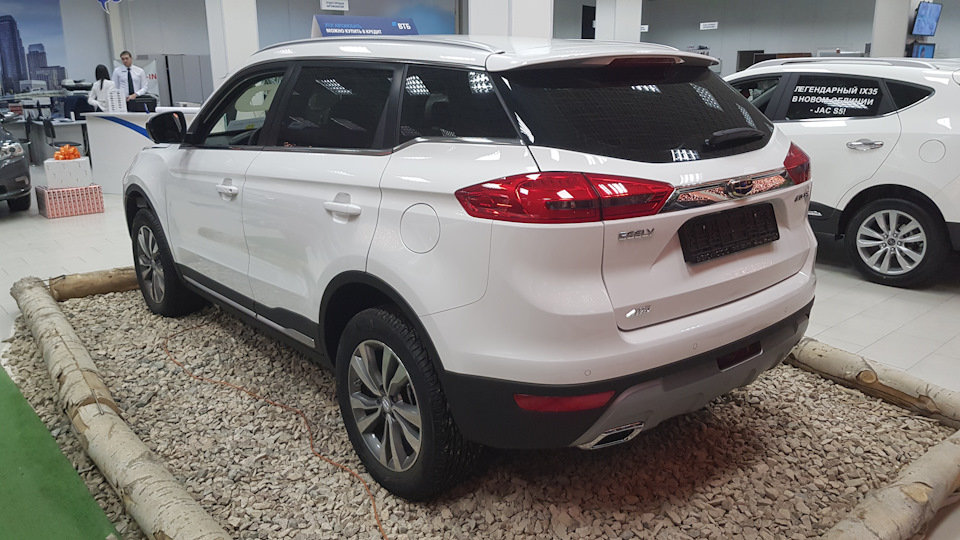 Geely atlas отзывы владельцев недостатки