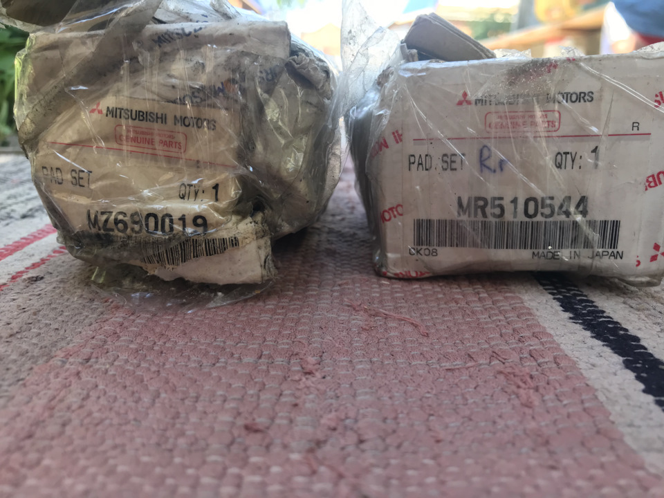 Колодки оригинал — Mitsubishi Lancer X, 1,5 л, 2010 года | запчасти ...