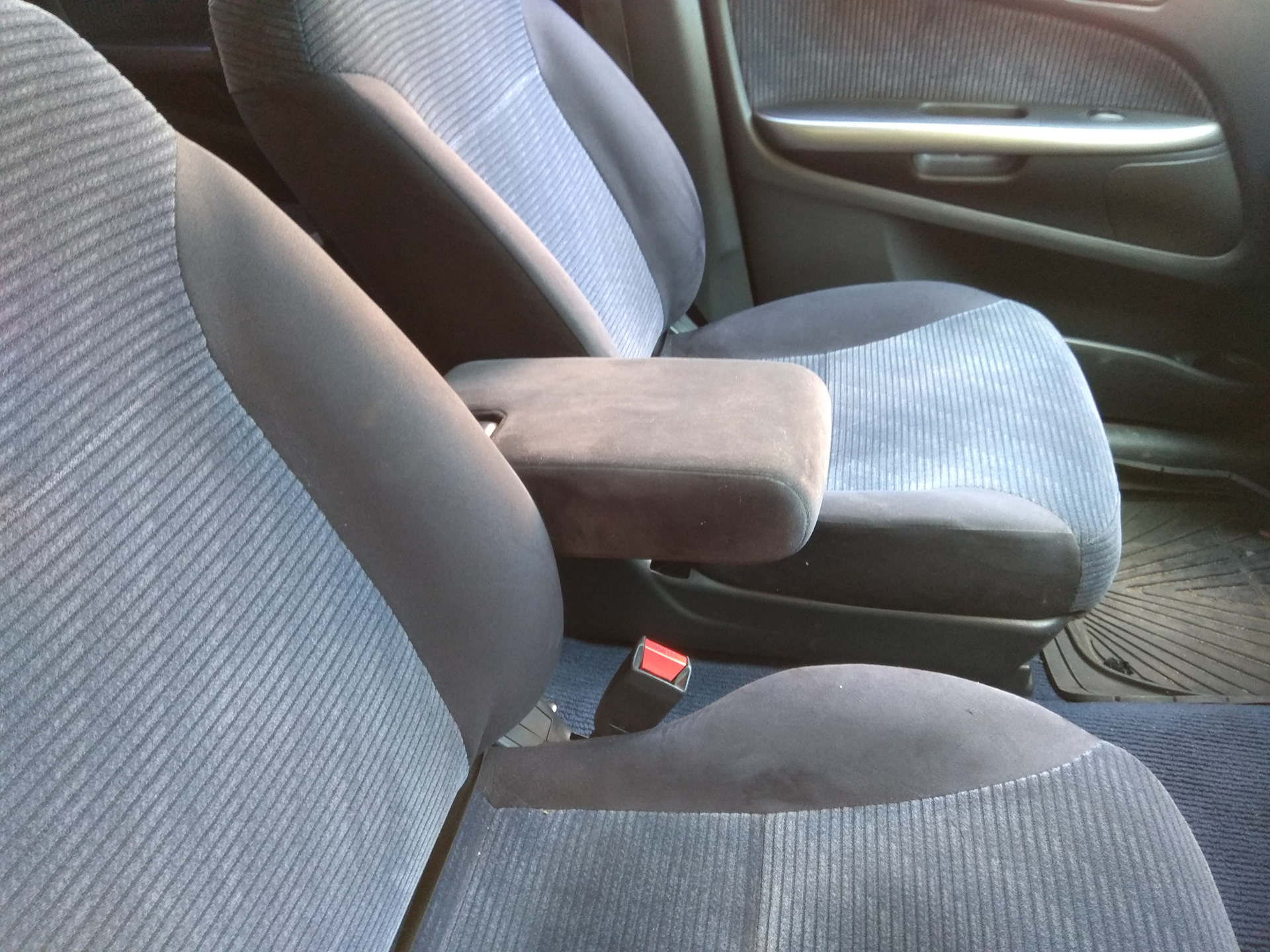 Купить Сиденья Хонда Стрим