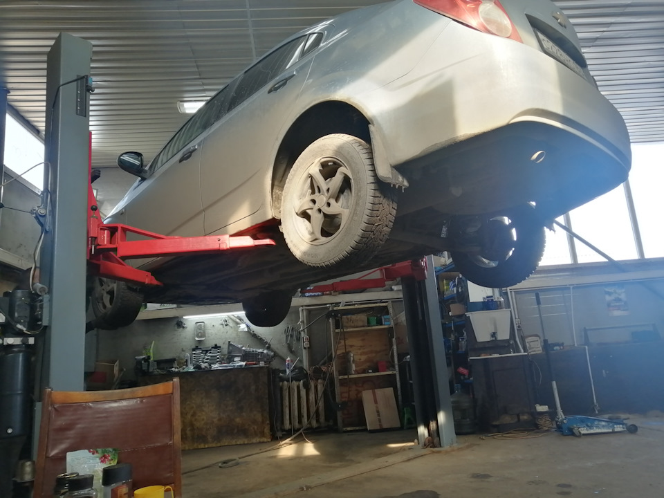 Замена стойки стабилизатора — Chevrolet Aveo Sedan (2G), 1,6 л., 2012 ...